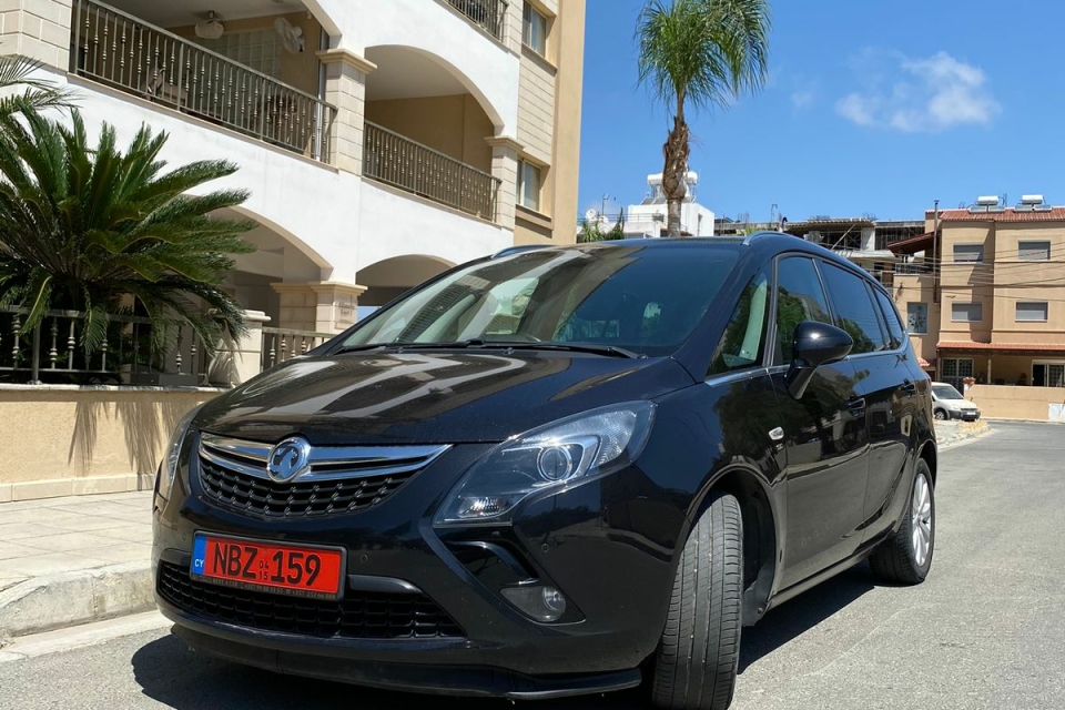 Opel Zafira OPC