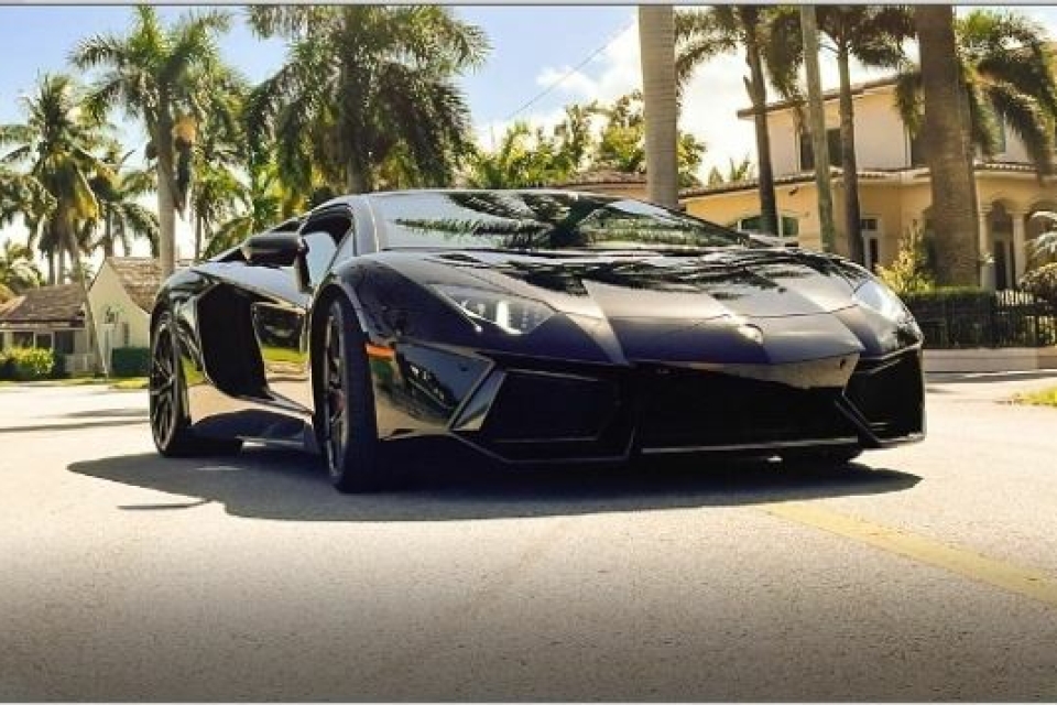 Lamborghini Aventador