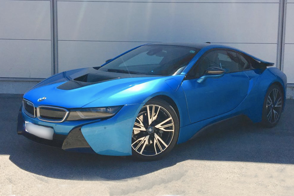 BMW i8