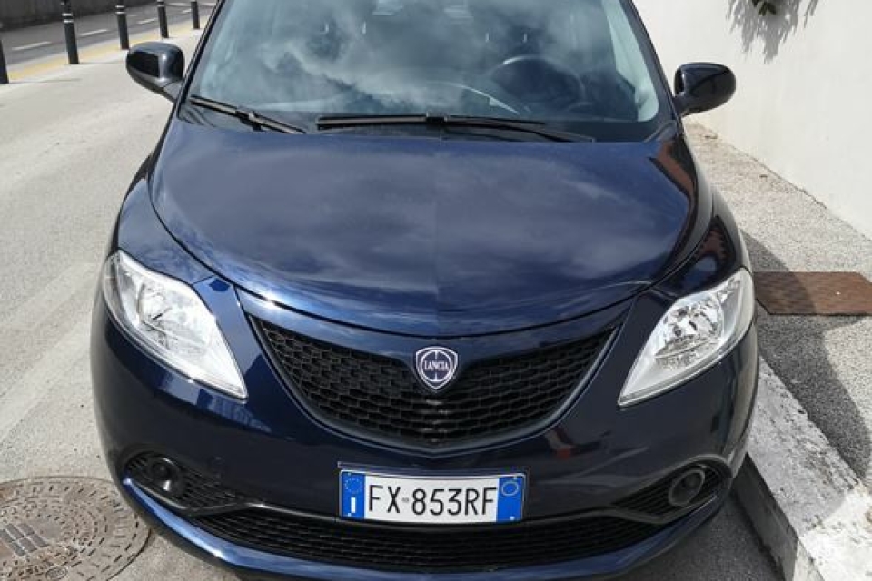 Lancia Ypsilon