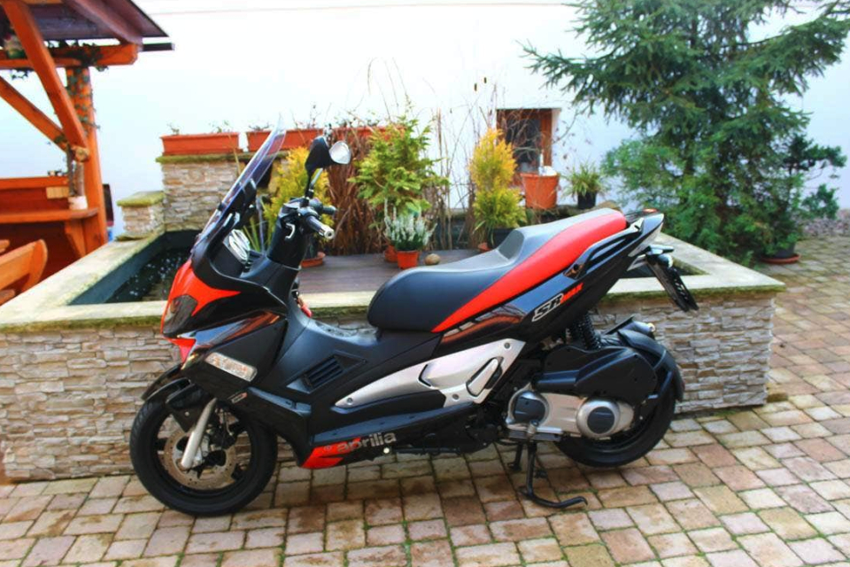 Aprilia SR Max 125