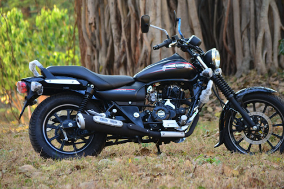 BAJAJ Avenger