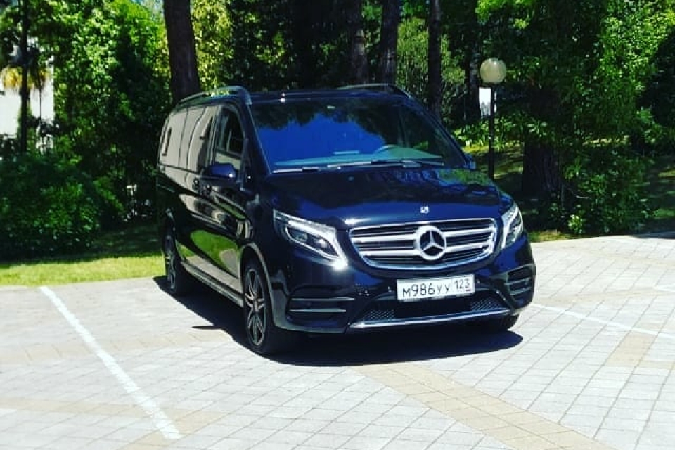 Mercedes-Benz V-class