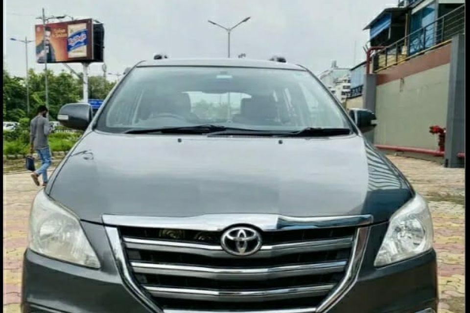 Toyota Innova Crysta