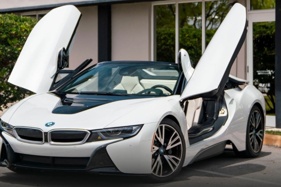 BMW i8