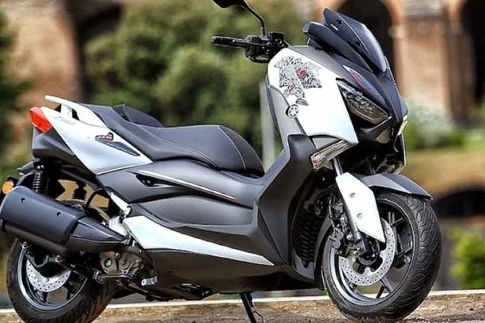 Yamaha X-MAX 300