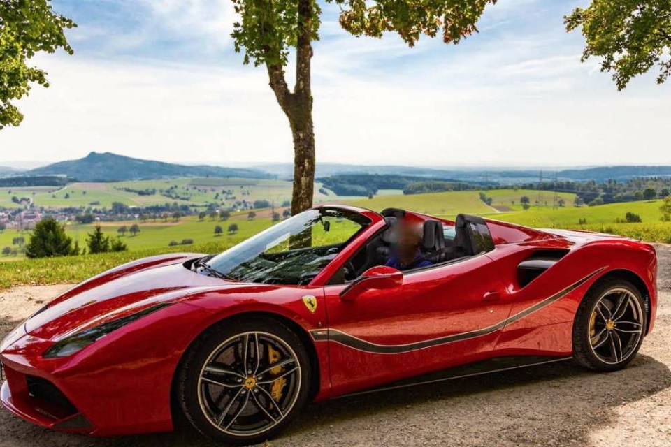 Ferrari 488 SPIDER