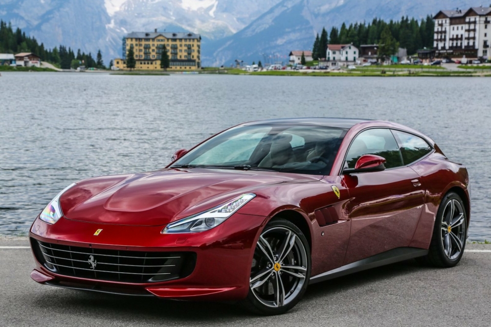 Ferrari GTC4Lusso