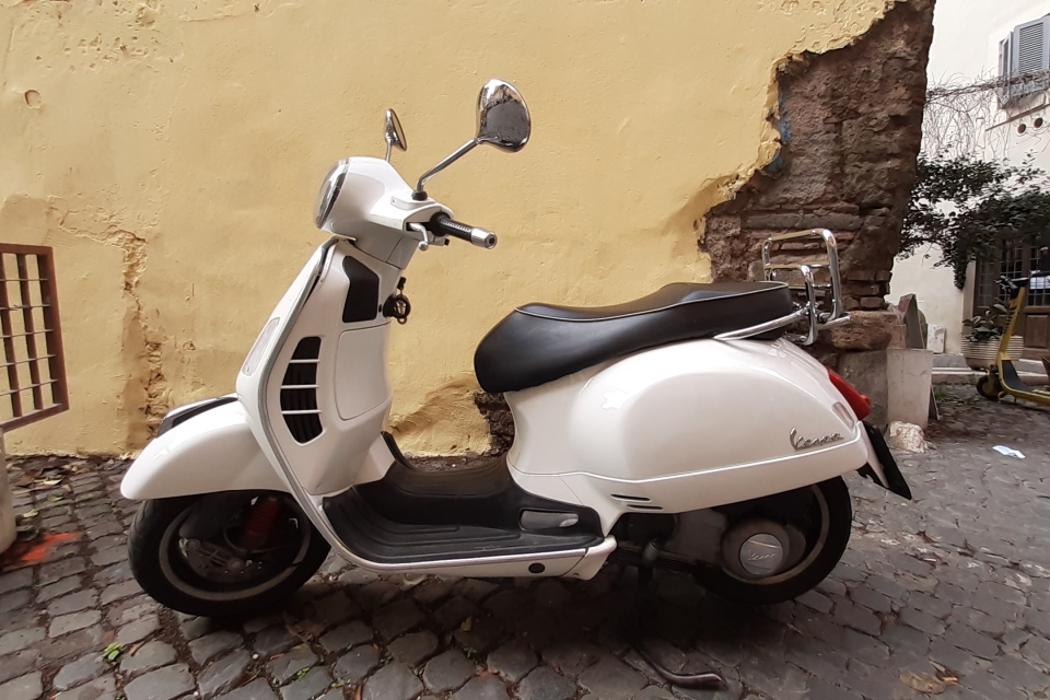 Vespa GTS Super 300ie – ABS