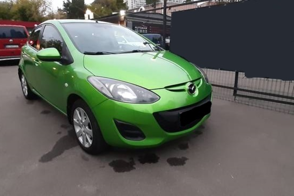 Mazda 2