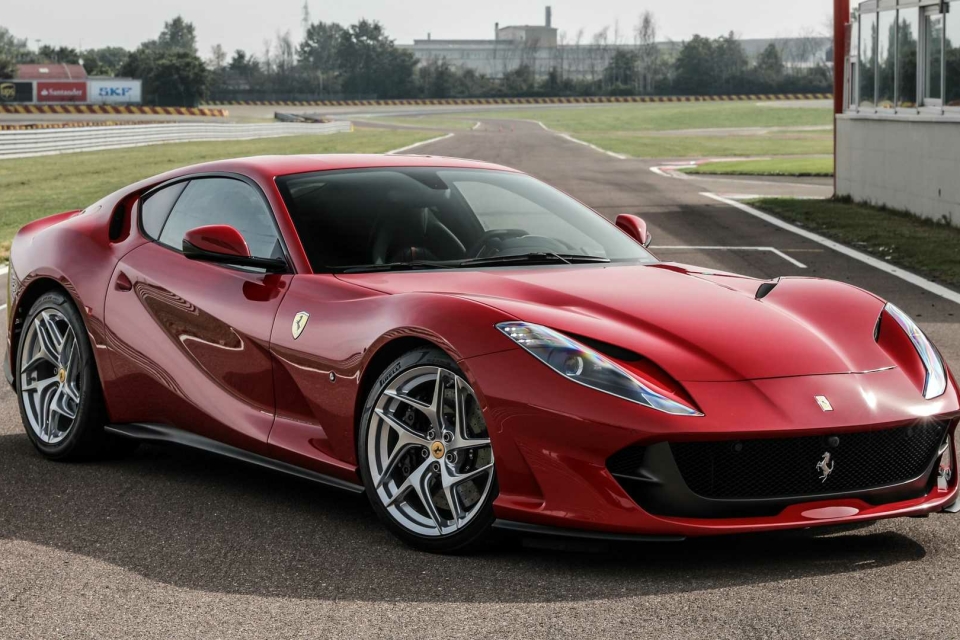 Ferrari 812