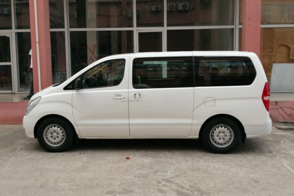 Hyundai H-1