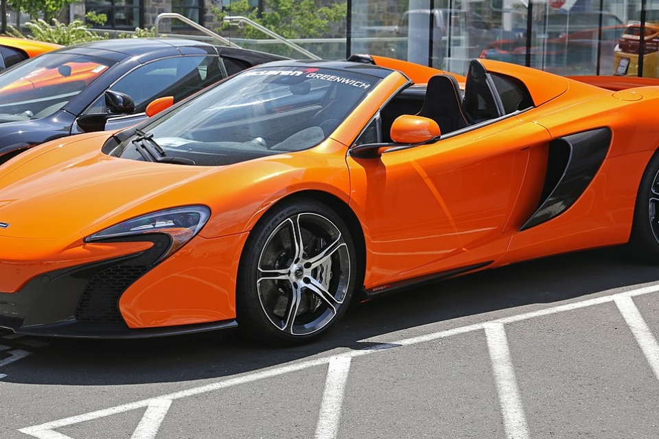 McLaren 650S