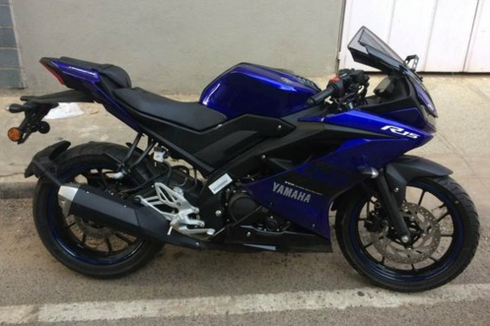 Yamaha YZF-R15 lc4v