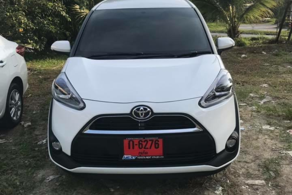 Toyota Sienta