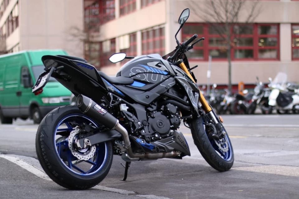 Suzuki GSX-R 750