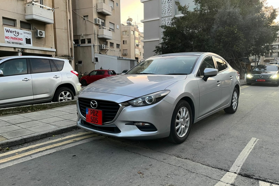 Mazda Axela