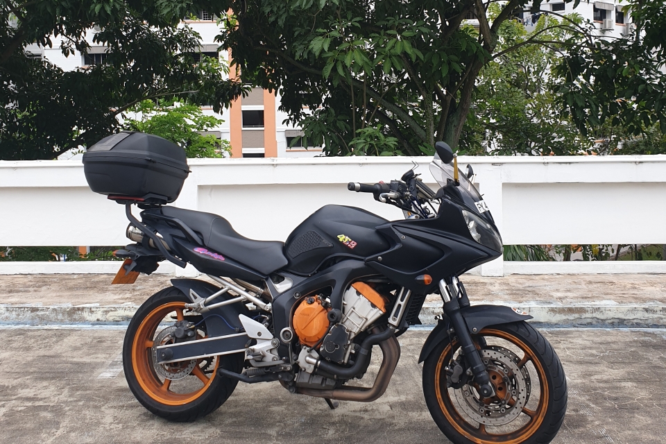 Yamaha FZ6