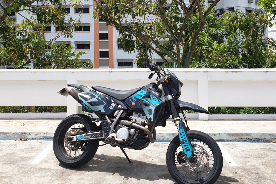 Suzuki DR-Z 400 SM