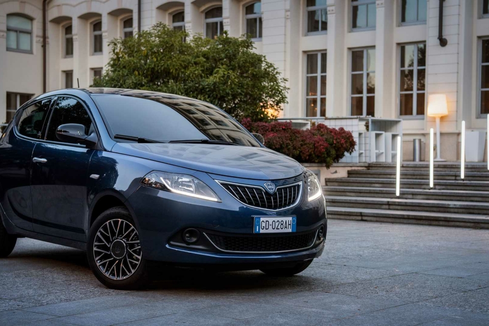 Lancia Ypsilon