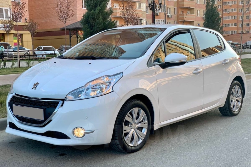 Peugeot 208