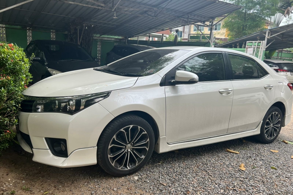 Toyota Altis