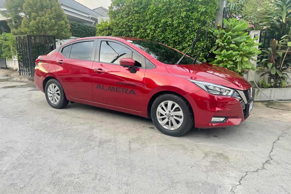 Nissan Almera