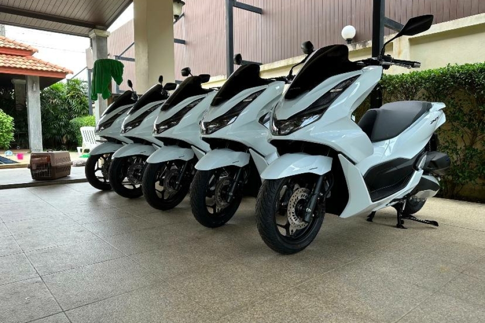 Honda PCX 150 or similar