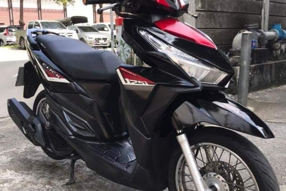 Honda Click 125i or similar