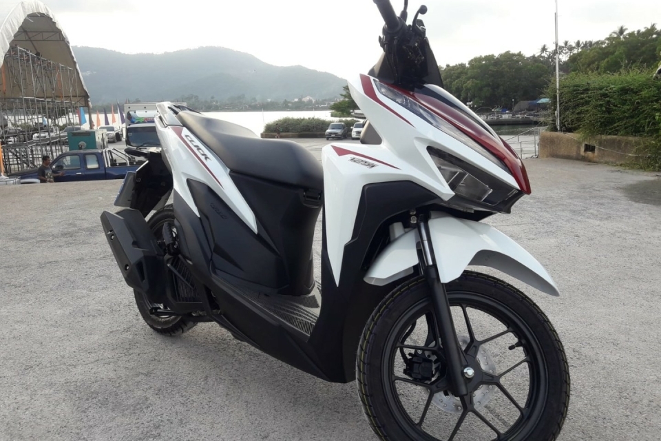 Honda Click 125i or similar