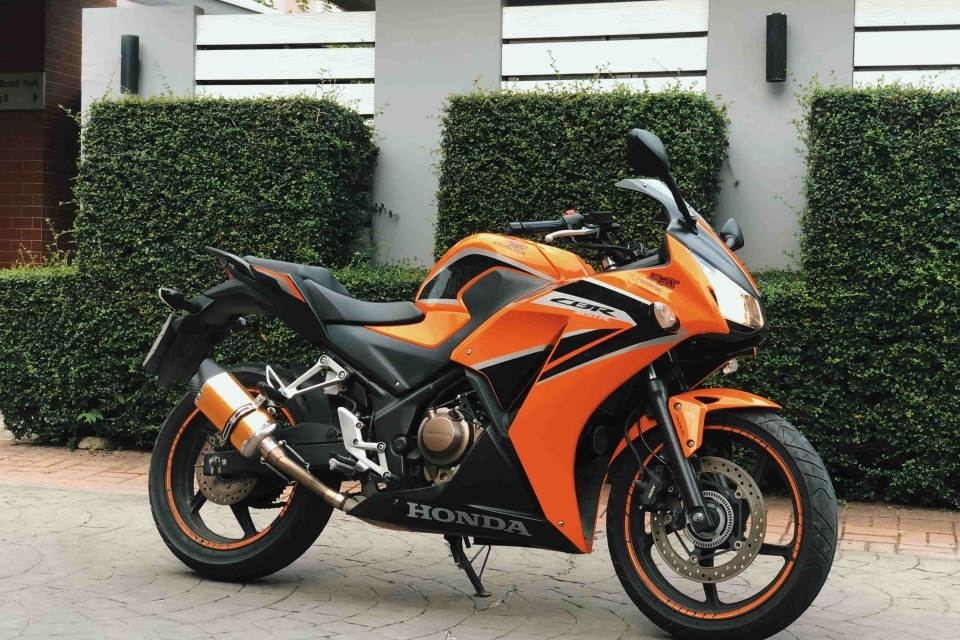 Honda CBR 300 R or similar