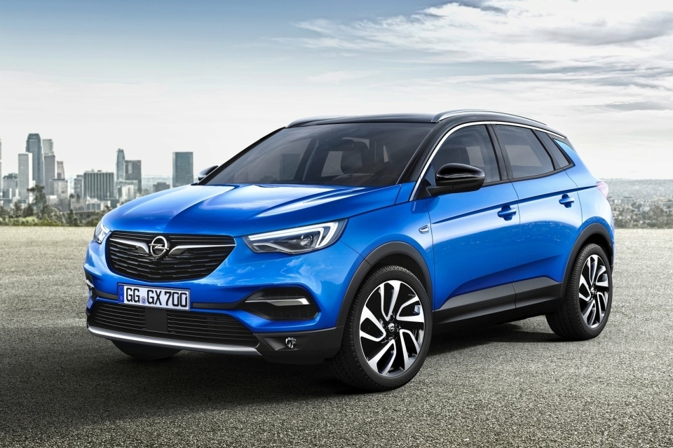 Opel Crossland X or similar