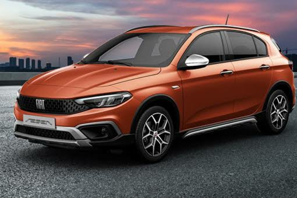 Fiat Egea Cross or similar