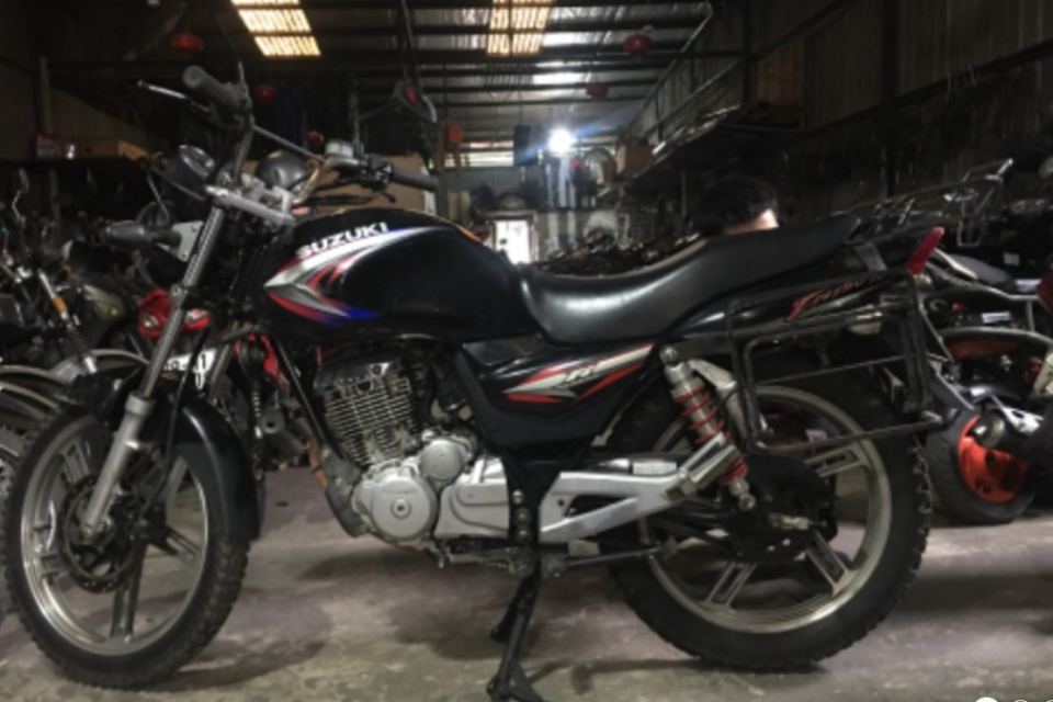 Suzuki EN 150