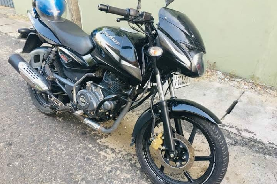 BAJAJ Pulsar