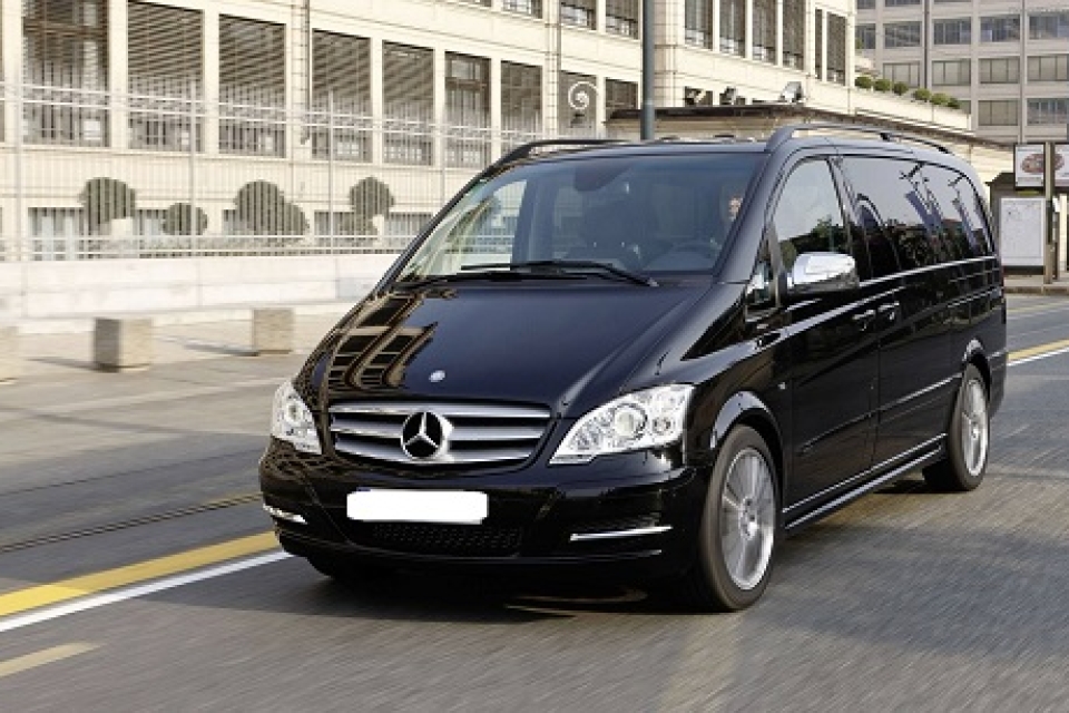 Mercedes-Benz V-class