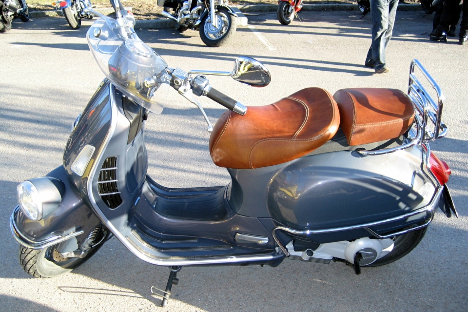 Piaggio Vespa GTV 300