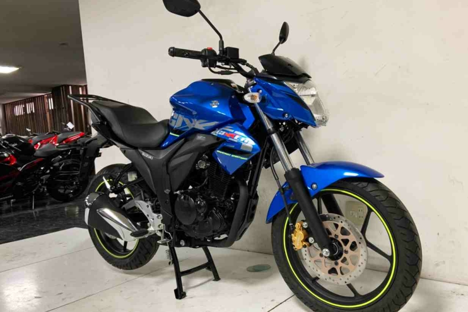 Suzuki Gixxer SF